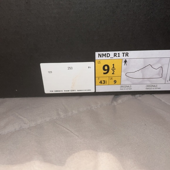 Adidas mesh tennis shoes - Picture 5 of 7